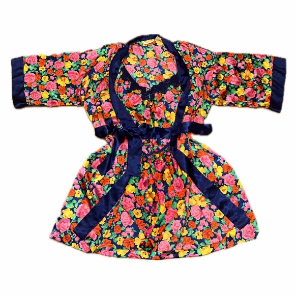 Victorias Secret Gold Label Pajama & Robe Set